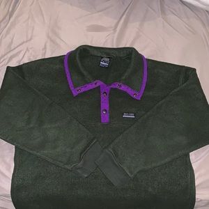 A white Sierra fleece (forest green/royal purple)
